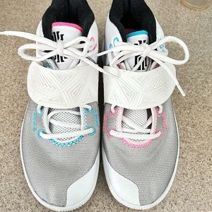 Nike KD Trey 5 VII Shoes in White/Multicolor